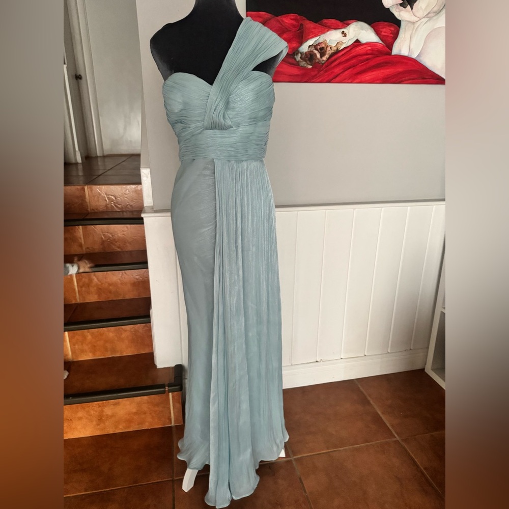 Elegant Blue Evening Gown